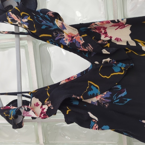 LUSH jumpsuit - Picture 3 of 4